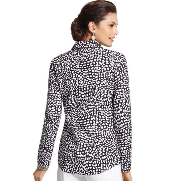 Chico’s Effortless Geo Print Chiffon Button Up Blouse Black White Longline Chic - Picture 2 of 8